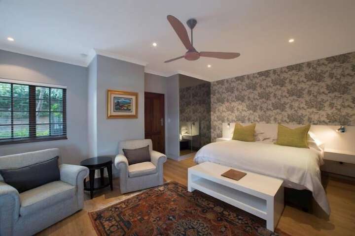 Room 9 of 37