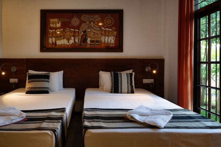 Room 7 of 24