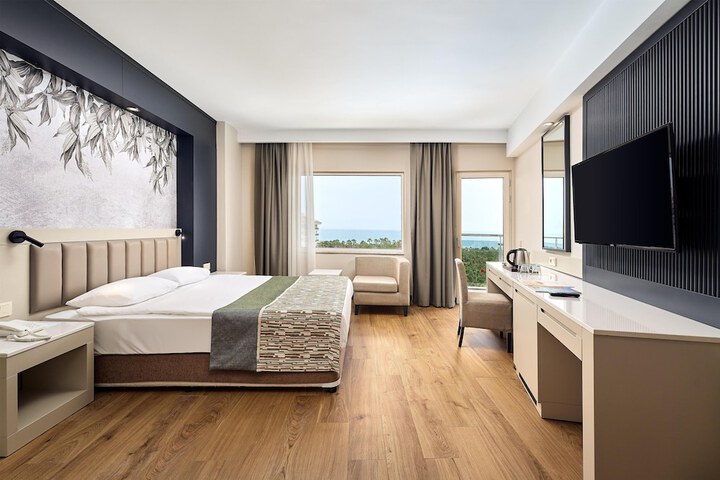 Room 25 of 120