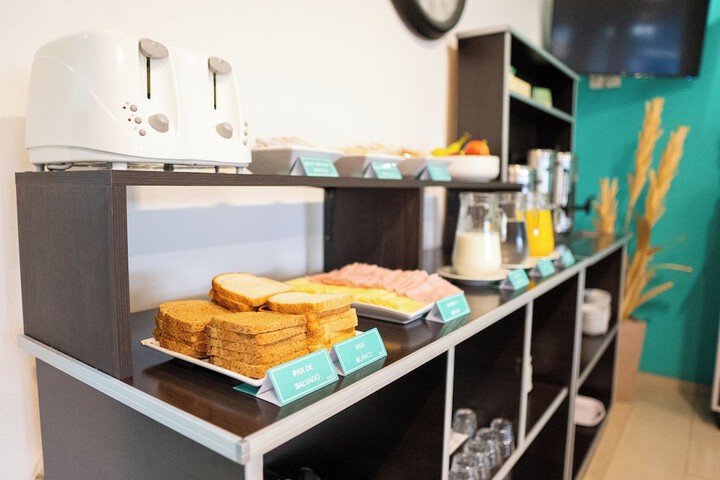 Breakfast/Coffee Service 56 of 64