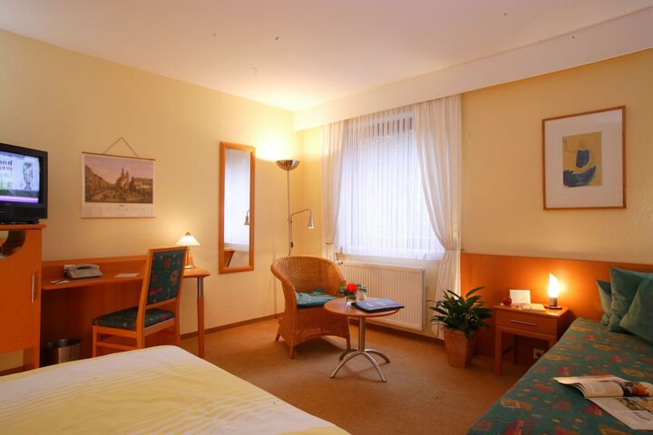 Room 30 of 63