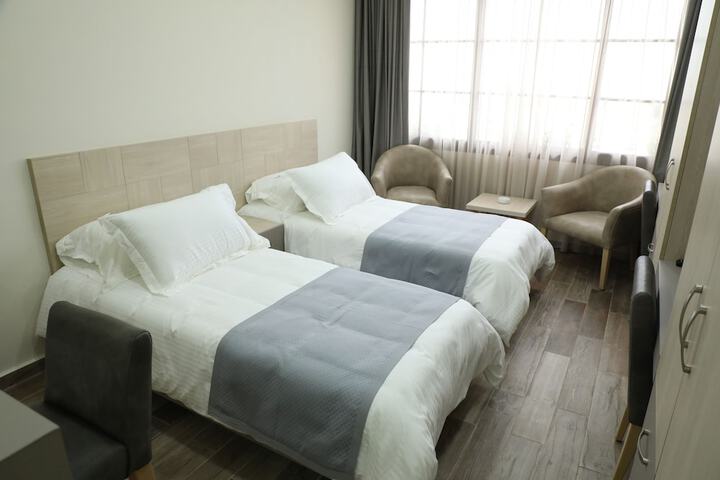 Room 11 of 36