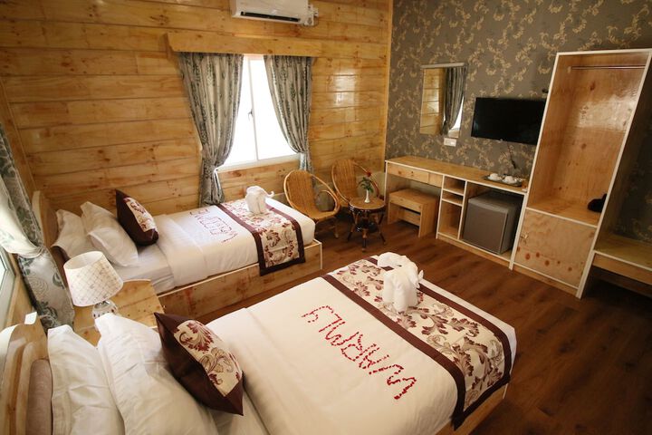 Room 3 of 14