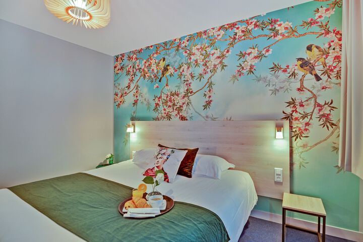 Room 6 of 38