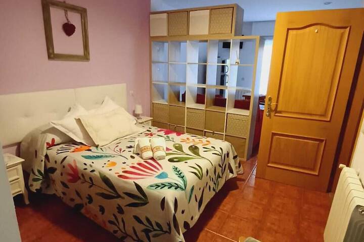 Room 5 of 12