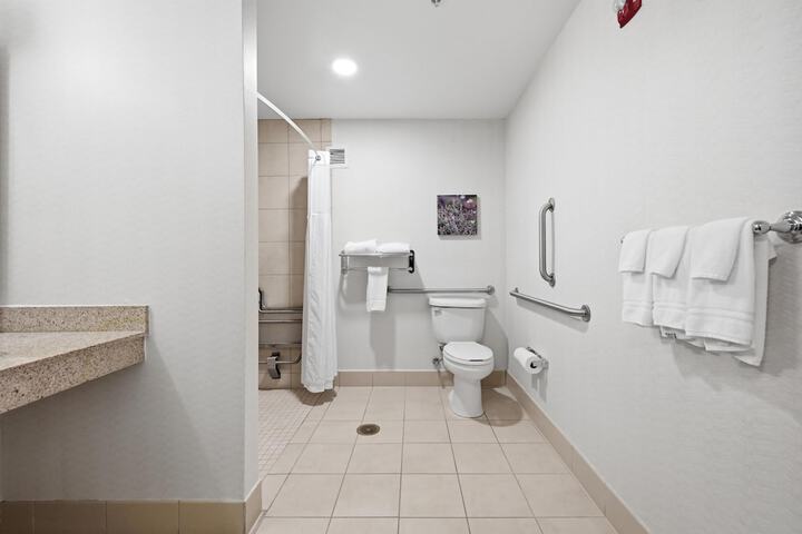Room 35 of 63