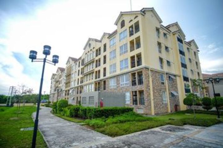Hotel 6 of 42