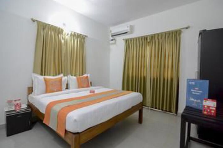 OYO Rooms Calangute Behind Taste of India