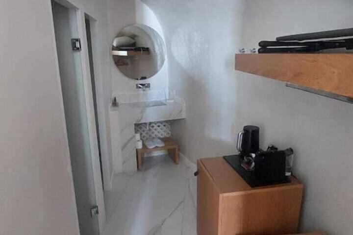 Room 63 of 99