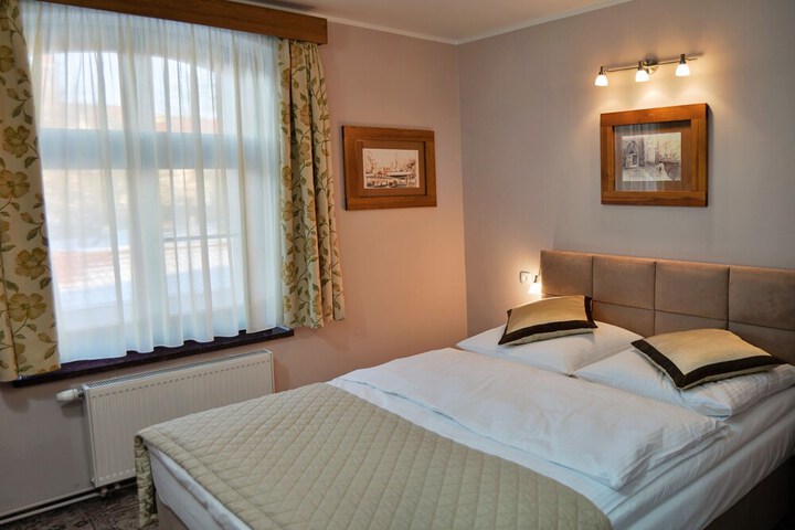 Room 15 of 91