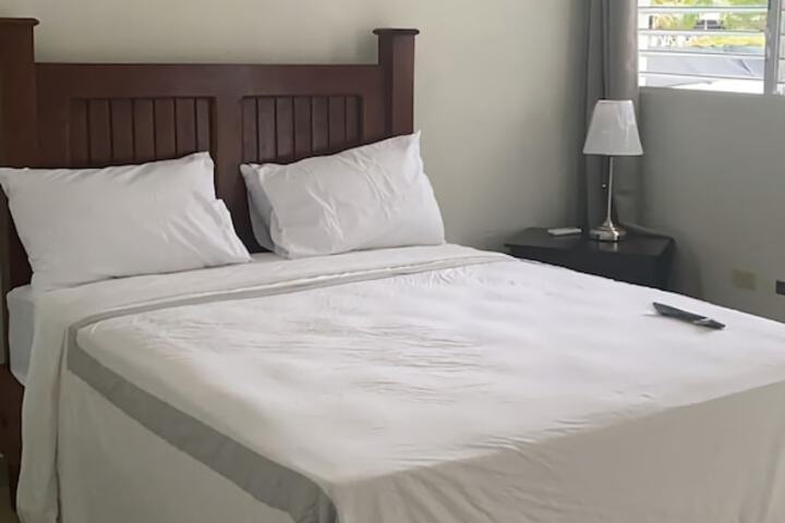 Room 12 of 28