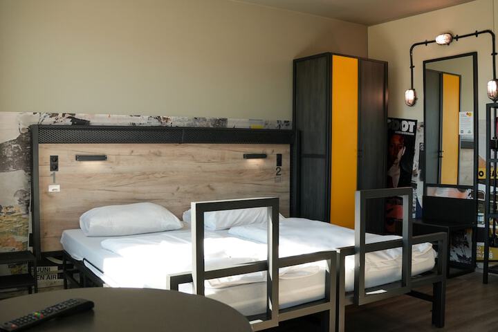Room 38 of 78