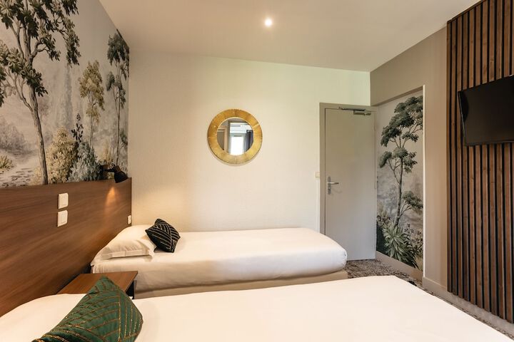 Room 40 of 113