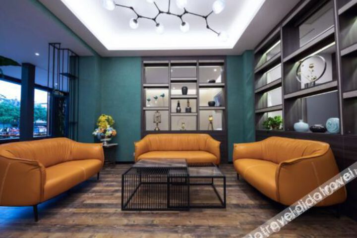 Hotel Interior 4 of 24