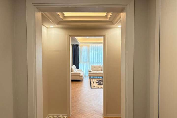 Room 58 of 77