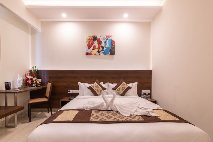 Room 14 of 77