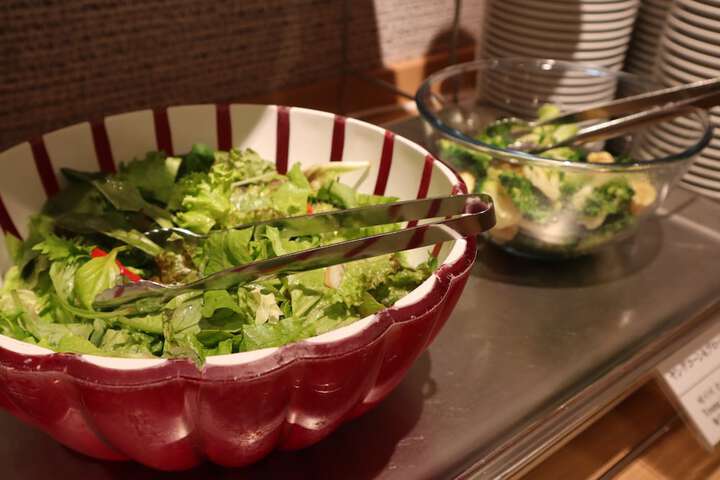 Dining 83 of 96