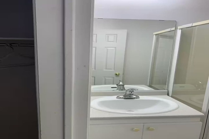 Room 3 of 6