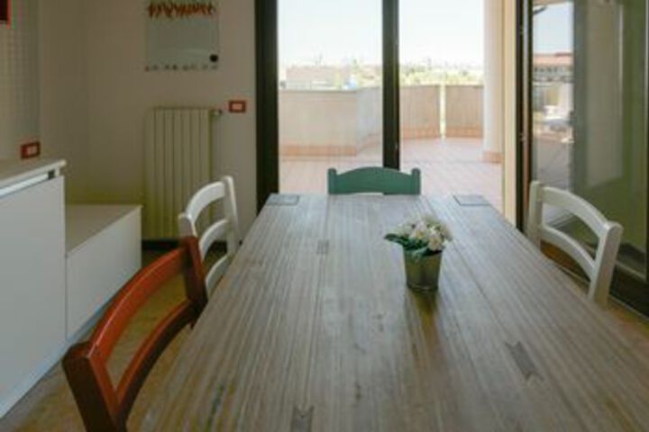 Room 16 of 31