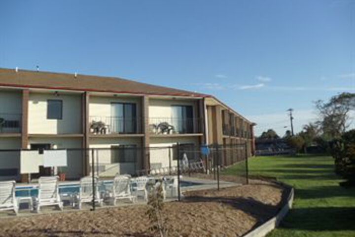 Hotel 14 of 61