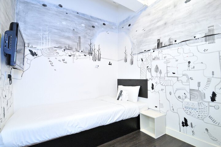 Room 49 of 56