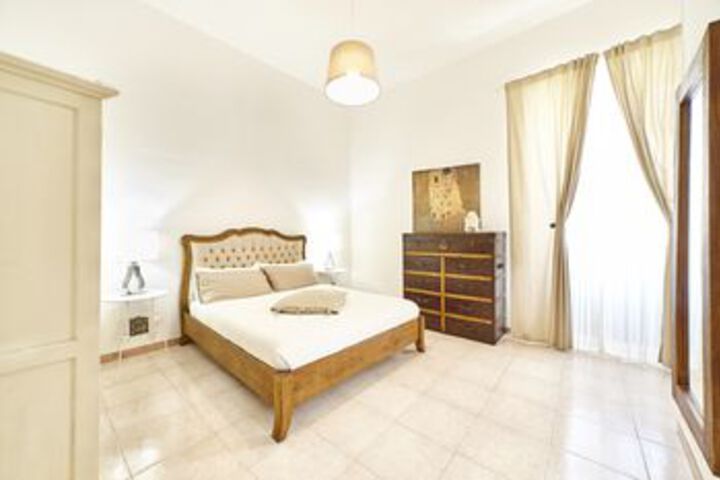 Room 3 of 11