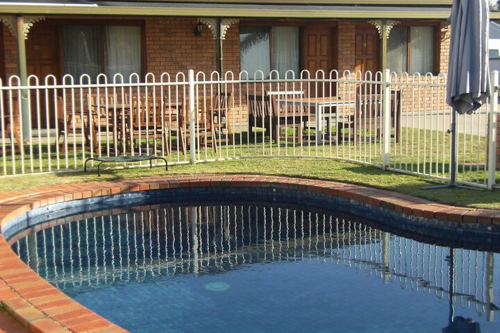 Pool 11 of 13