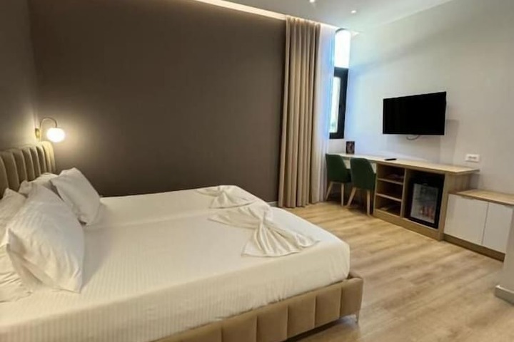 Room 7 of 78