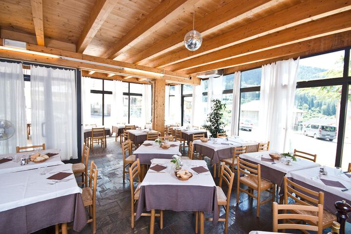 Dining Photos