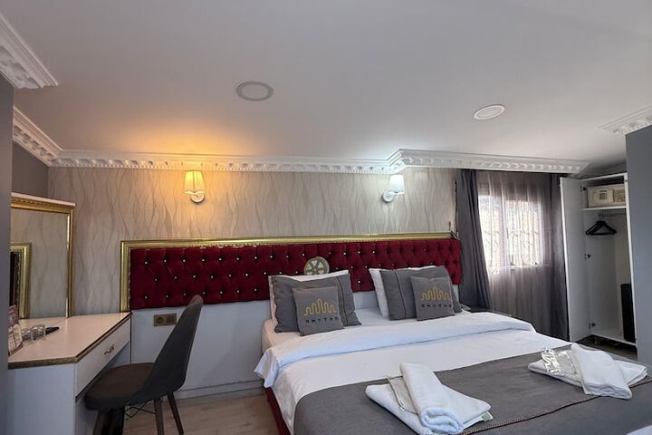 Room 65 of 110