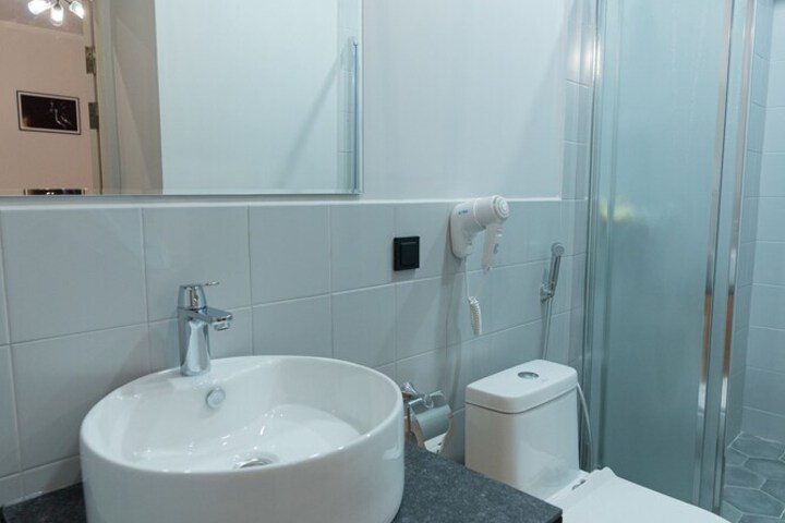 Room 18 of 25