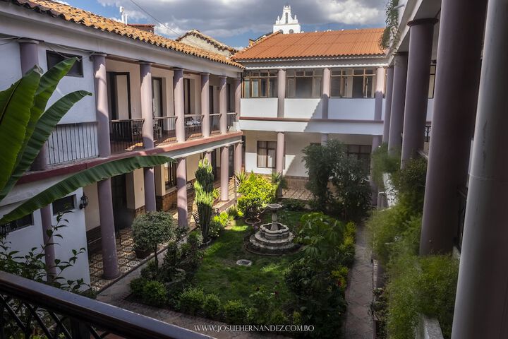 Hotel Entry