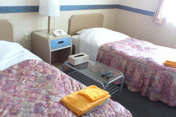 Room 9 of 17