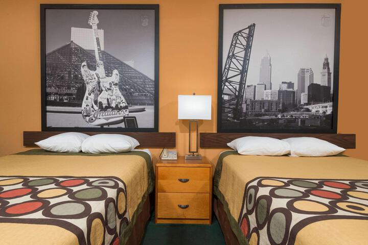 2 Double Beds (10 of 11)