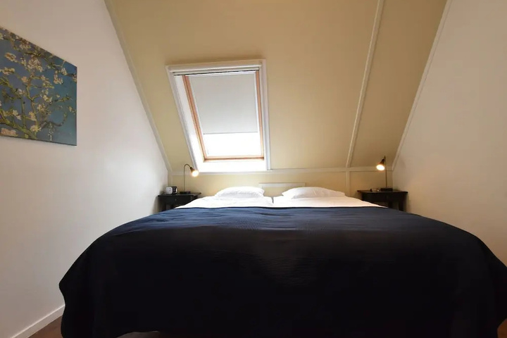 Room 3 of 15