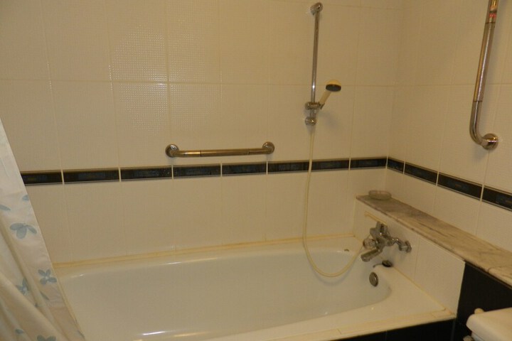 Room 164 of 259
