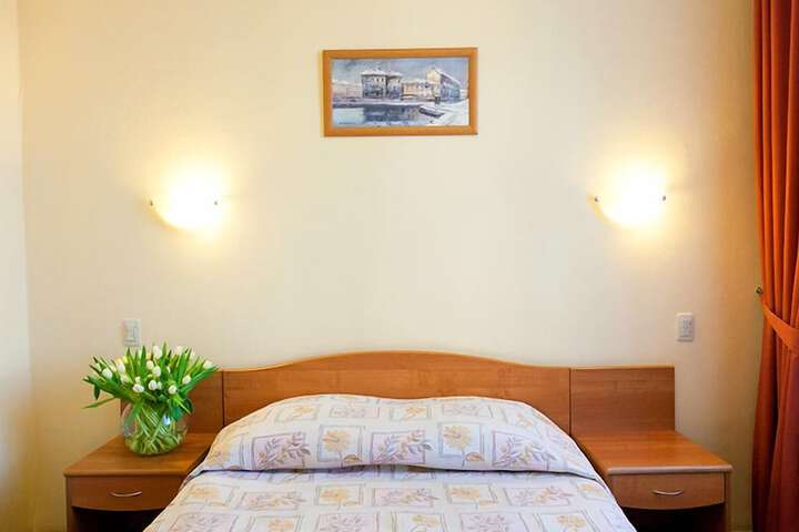 Room 15 of 118