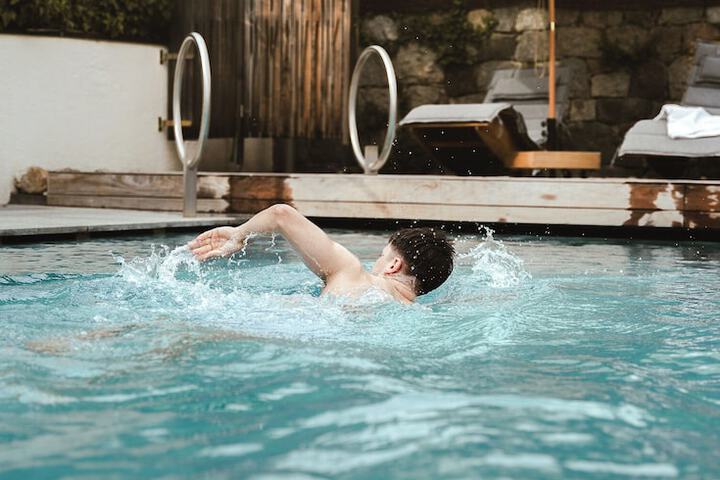 Pool 51 of 101