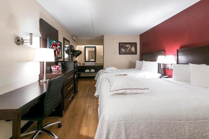 Standard Room, King or Two Doubles (5 of 15)