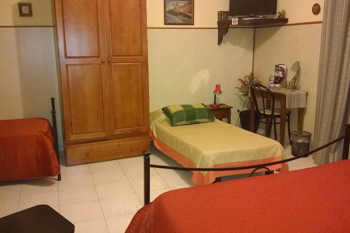 Room 13 of 53