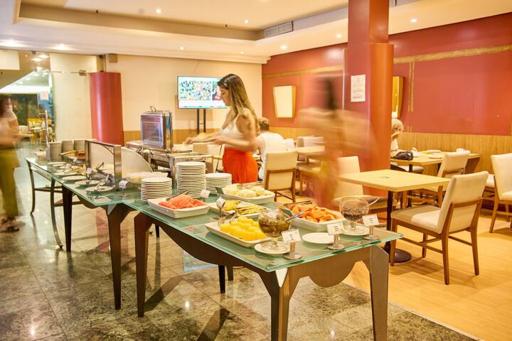 Dining 116 of 144