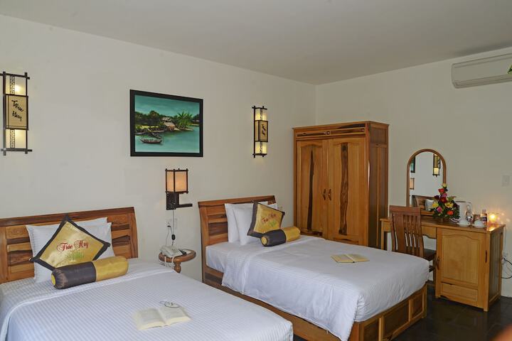 Room 9 of 65