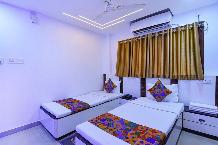 Room 10 of 36