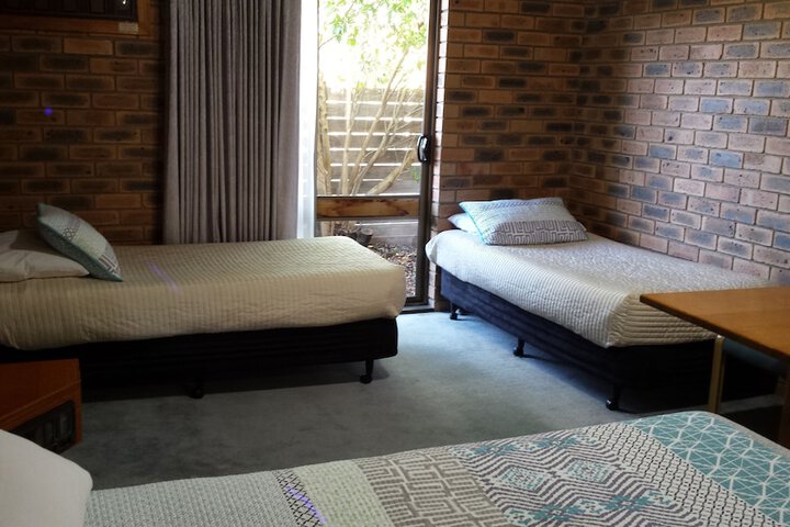 Room 5 of 33