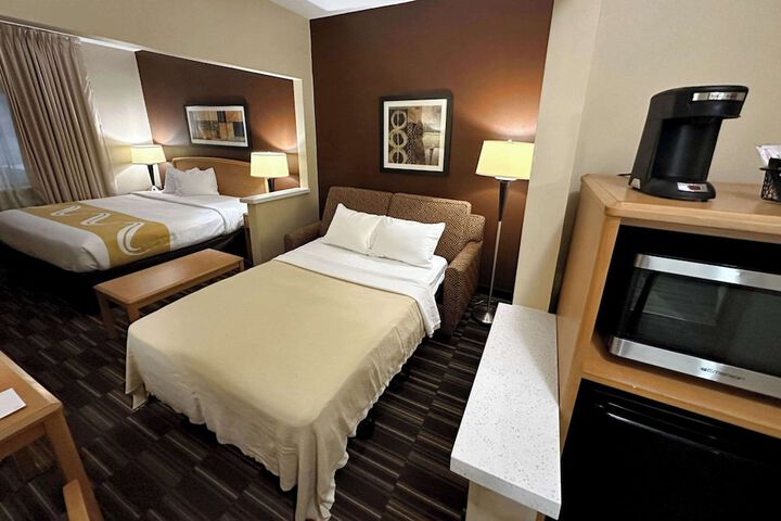 1 King Bed Suite (7 of 21)