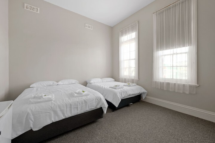 Room 9 of 17