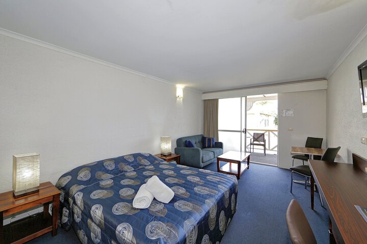 Room 34 of 65