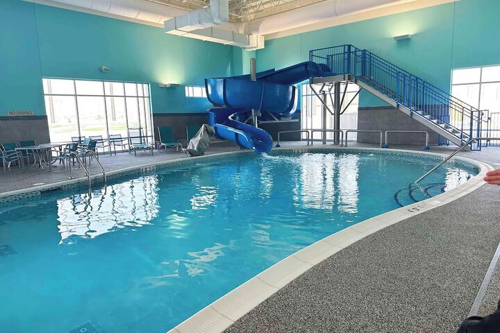 Pool 32 of 45