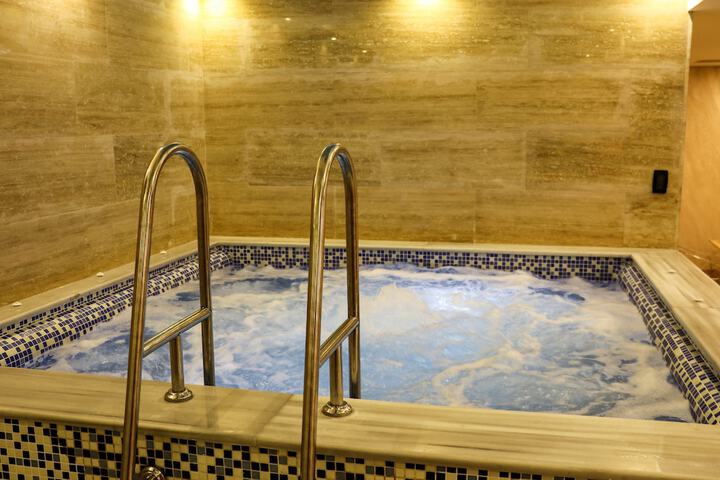 Spa 190 of 342