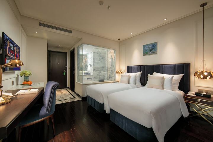 Room 47 of 144